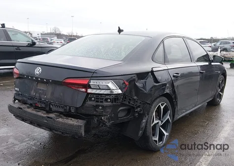 2020 Volkswagen Passat 2.0T R-Line z USA, uszkodzony, nr VIN 1VWMA7A37LC022500